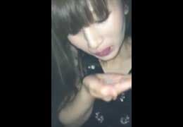 スマホ個人撮影　バンギャ系セフレの激しい口射フェラ→ザーメンを手の平に出してペロペロw