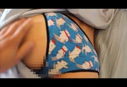 スマホ個人撮影　キュートなクマさんパンツJDの寝起き襲ってバックハメ＆ぶっかけﾌｨﾆｯｼｭ!!