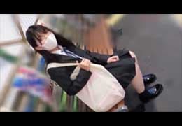 スマホ個人撮影　家出…？いかにも訳アリそうな清楚系な制服コス娘の口射フェラ撮り。。