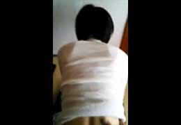 スマホ個人撮影　「やぁだ…」隣の部屋で寝ている子供を起こさないようにこっそりハメる夫婦…w