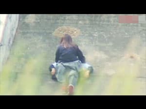 スマホ個人撮影　入ってるよね？野外でイチャイチャ致してる学生カップルを盗撮したった。