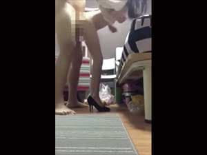 スマホ個人撮影　姪っ子マ●コにチ●ポぶち込んで立ちバックでパコるプチ近親ハメ撮り…