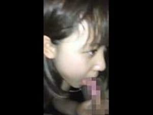 スマホ個人撮影　淫音爆裂！若いわりにテクがすごいヤリマン巨乳セフレの車内フェラ!!