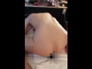 スマホ個人撮影　「イクイク、イっちゃう…っ!!!!」催眠状態にされてバイブオナでイキまくる絶頂女子!!!