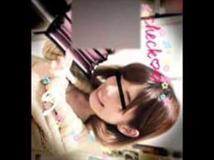 スマホ個人撮影　知り合いの犯行！？雑貨屋で働く美女のパンチラを逆さ撮り盗撮、、！