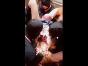 スマホ個人撮影　４人の男にもみくちゃ体いじられてる制服色白ギャル→母乳噴射！！