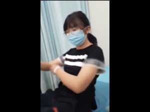 スマホ個人撮影　ガチか！？診察を受けにきたJDっぽい眼鏡女子をこっそり撮影…！！