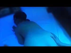 スマホ個人撮影　友達の彼女とバックでNTRセックス→スパンキングされて悦ぶ淫乱だったw