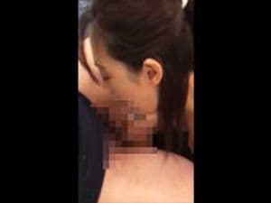 スマホ個人撮影　出会い系で知り合った○学校の先生が美味しそうにしゃぶるご奉仕フェラ撮り…!!