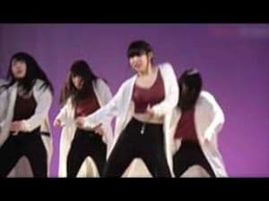 スマホ個人撮影　見えまくりっ！！ 学園祭のダンスで胸＆パンチラを連発するJDガールズのハプニング動画…！