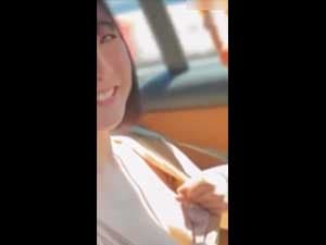 スマホ個人撮影　ドライブデート中におっぱい出し要求に応えるEｶｯﾌﾟ巨乳の女友達w