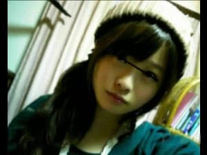 スマホ個人撮影　うわっw 親指サイズのチンポみたいなデカクリ持ち彼女のエロ流出ファイル、、